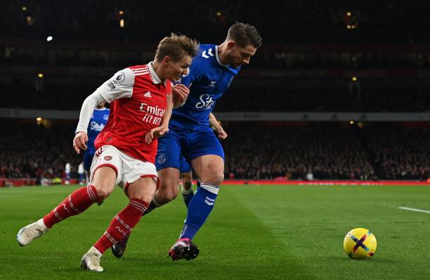 伴随一个标 伴随一个标