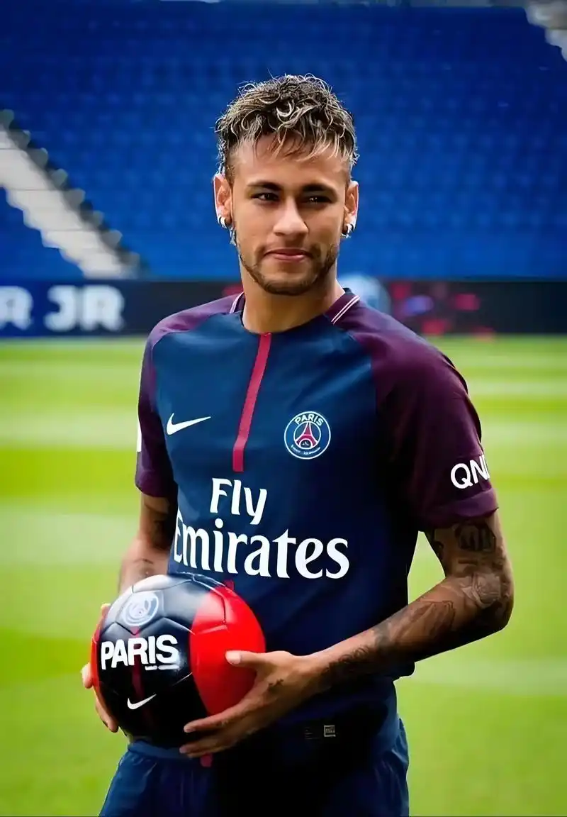 纳乌首秀 纳乌首秀